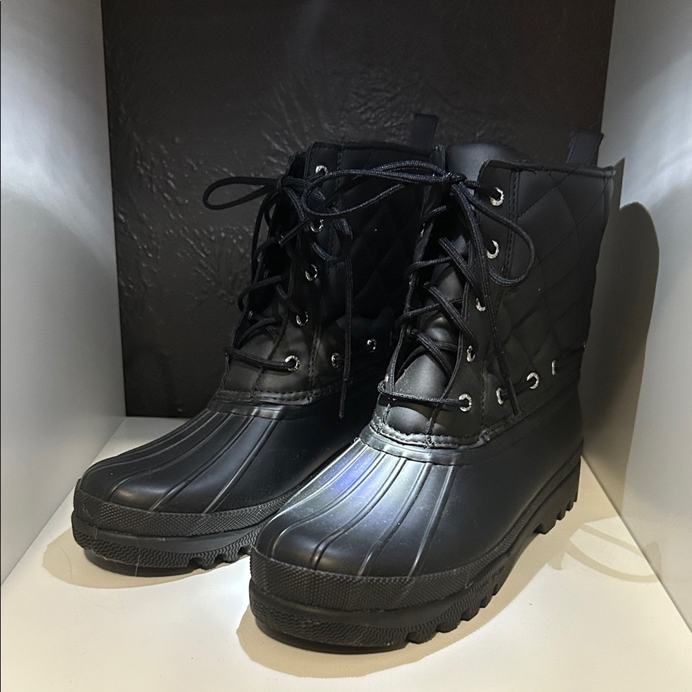 Sperry Black Quilted Women’s Boots